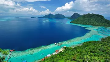 Voyage en îles tropicales  Hawai Bornéo Madagascar